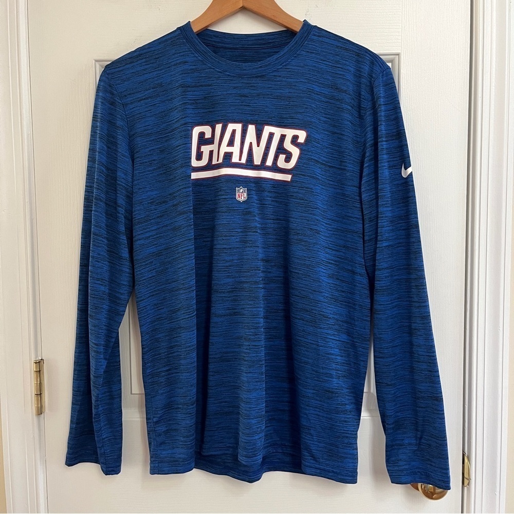 Nike Giants Long Sleeve T-Shirt. M.